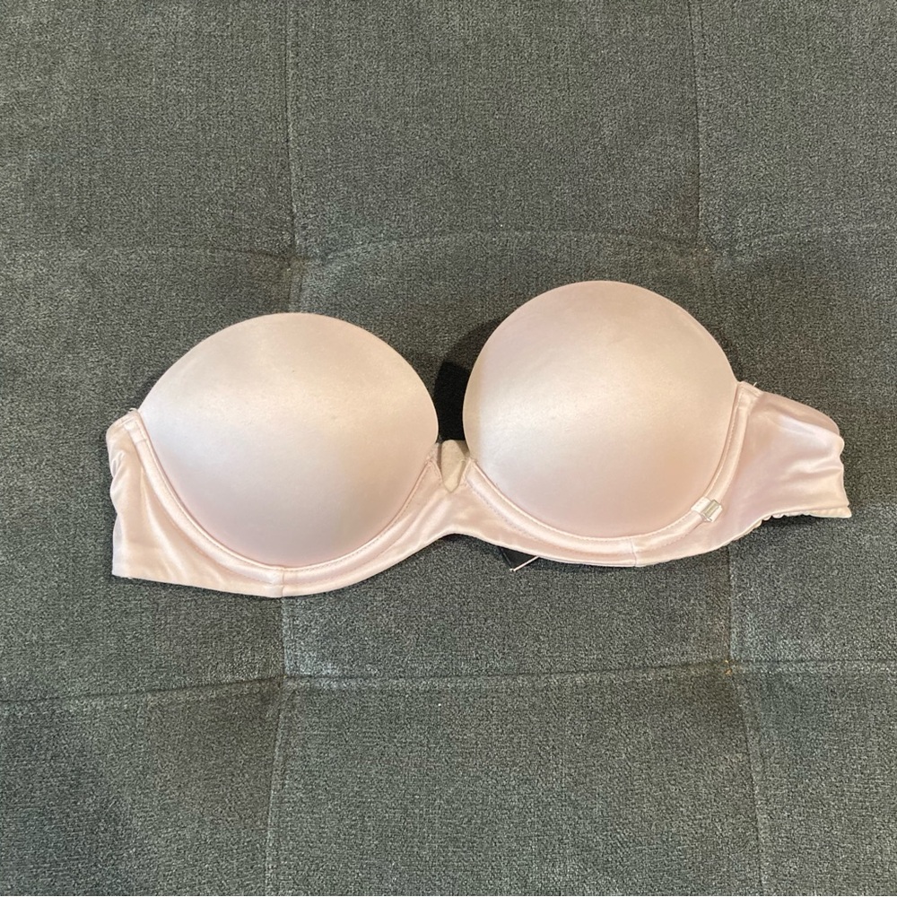 Victoria’s Secret push-up strapless bra